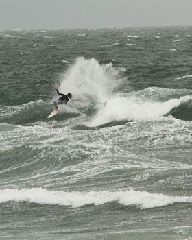 Kitesurfing