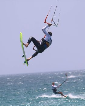 TARIFA STRAPLESS KITESURFING PRO 2016