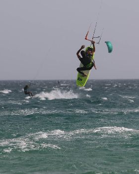 TARIFA STRAPLESS KITESURFING PRO 2016