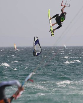 TARIFA STRAPLESS KITESURFING PRO 2016