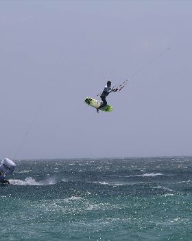 TARIFA STRAPLESS KITESURFING PRO 2016