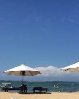 Kitesurfing
