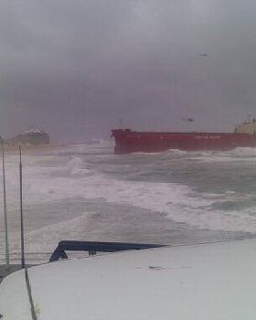 Ship wreck at Nobbies