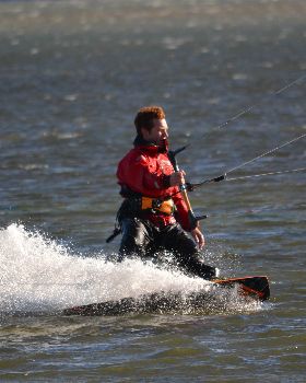 Kitesurfing