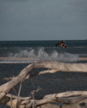  A4I0585