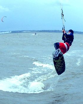 Kitesurfing