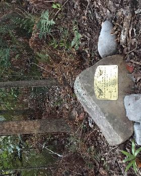 Hausey memorial plaque