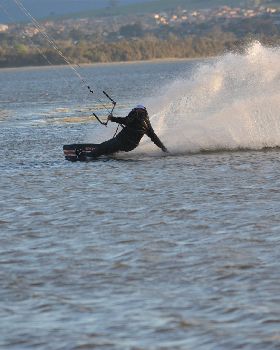 Kitesurfing