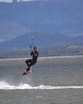 Kitesurfing