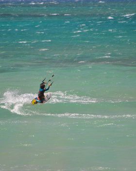 Kitesurfing