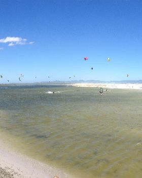 Kitesurfing