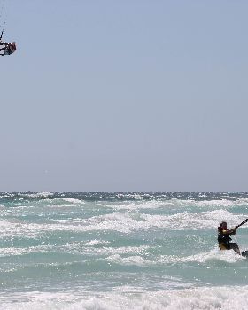 Kitesurfing