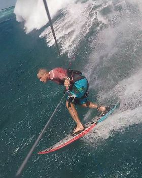 Kitesurfing