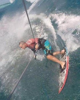 Kitesurfing