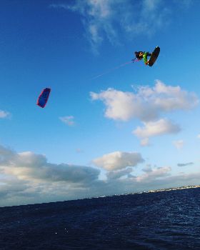 Kitesurfing