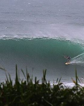 Kitesurfing