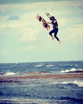 Kitesurfing