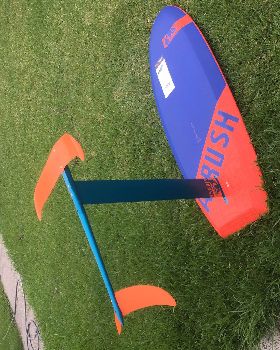 Kitesurfing