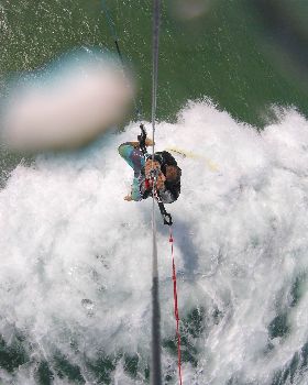 Kitesurfing