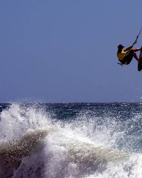 Kitesurfing