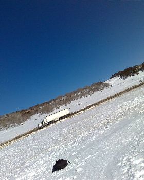 Testing the latest 08 Liquid Force Havoc at the snowy mountains