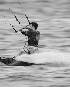 Kitesurfing