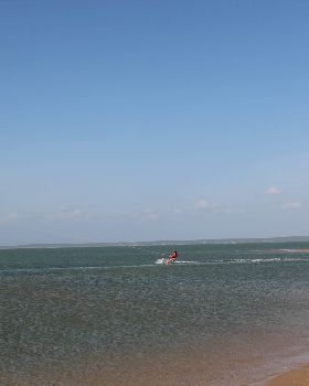 VELLA ISLAND PHOTO. SUPER FLAT WATER