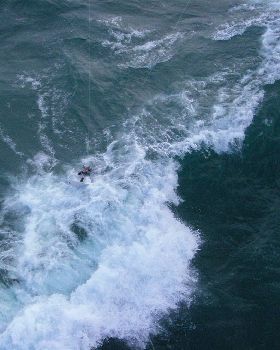 Kitesurfing