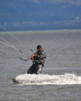 Kitesurfing