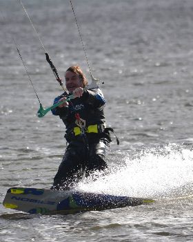 Kitesurfing