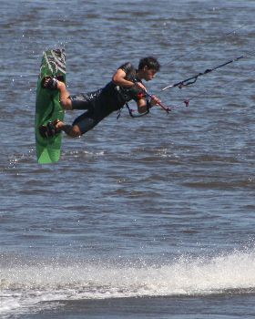 10 knots Caloundra. 