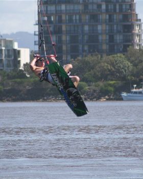Caloundra 10 knots