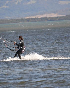 Kitesurfing
