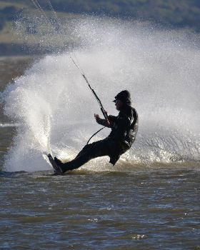 Kitesurfing