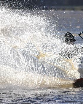 Kitesurfing