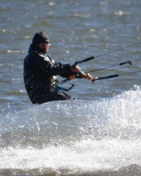 Kitesurfing