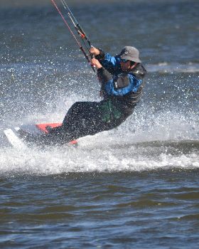 Kitesurfing