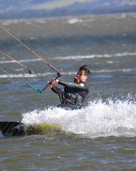 Kitesurfing