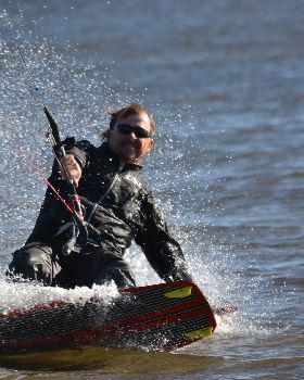 Kitesurfing