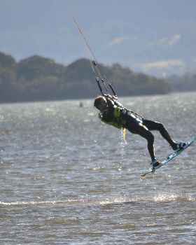 Kitesurfing