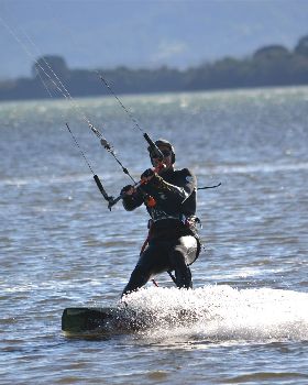 Kitesurfing