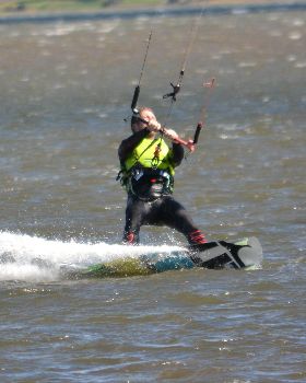 Kitesurfing