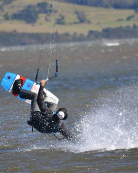 Kitesurfing