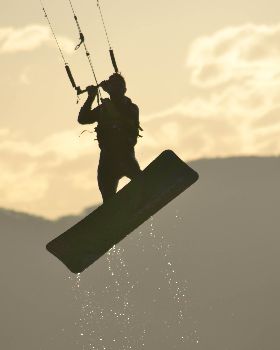 Kitesurfing