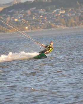 Kitesurfing
