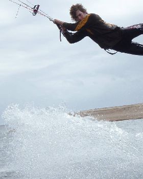 Kitesurfing