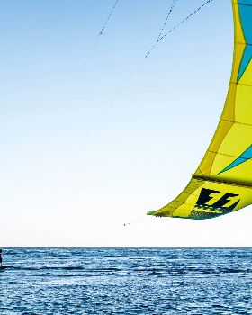 When Joris Miedema from Netherland comes the other side of the world for a kite session in Brisbane.