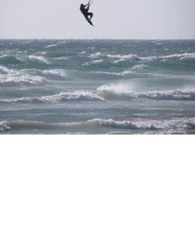 Kitesurfing