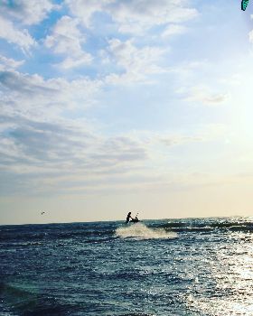 Kitesurfing