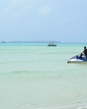Moon Tours - PNG KITE TRIP